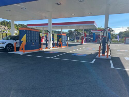 10. Ladestopp (an einer norwegischen Ladestation)