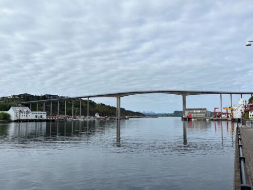 Brücke mitten durch Kristiansund