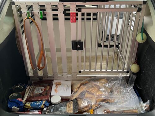 Die dritte Schicht Vorräte im Kofferraum