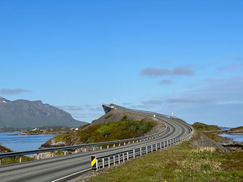 Eine der Brücken der Atlantikstrasse